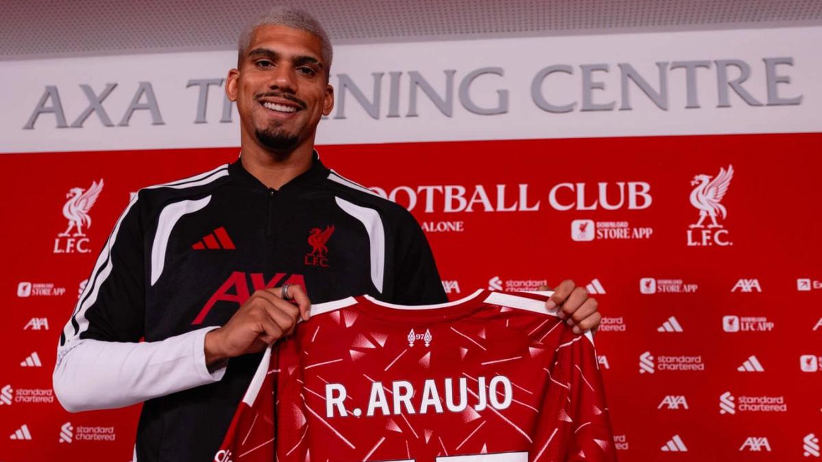 Ronald Araujo di Liverpool: Gaya Main, Kecocokan dengan Sistem, dan Alasan Barcelona Melepasnya