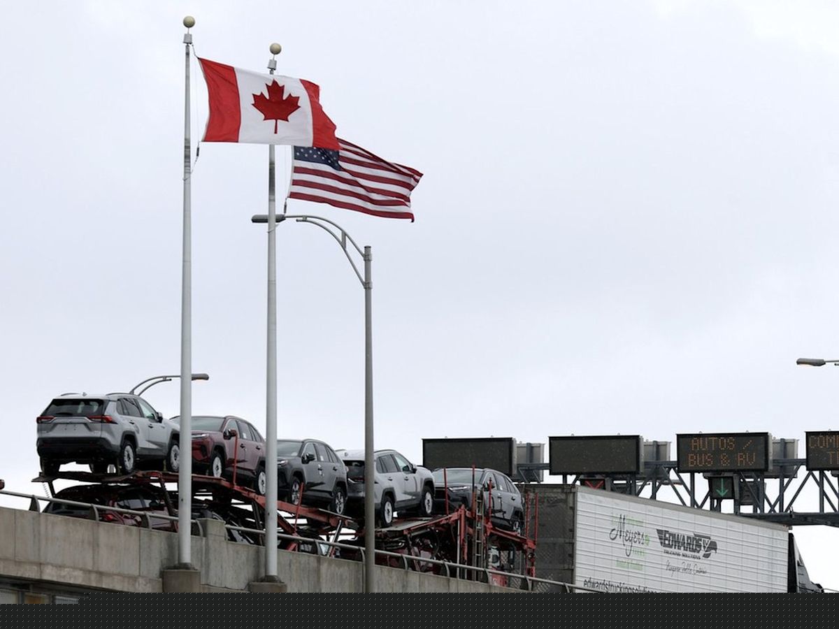 Ontario woman charged with stealing $43,549 in gold and silver arrested at Canada-U.S. border