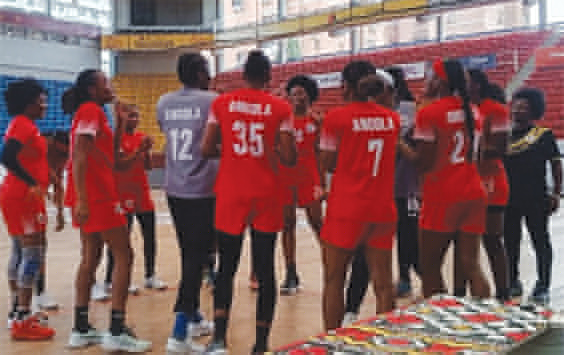 Andebol: Selecção nacional feminina de cadetes despede-se com vitória do Campeonato do Mundo na Romênia