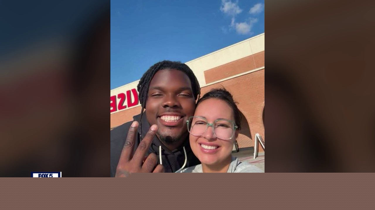 Former UGA player goes viral after buying stranger's groceries