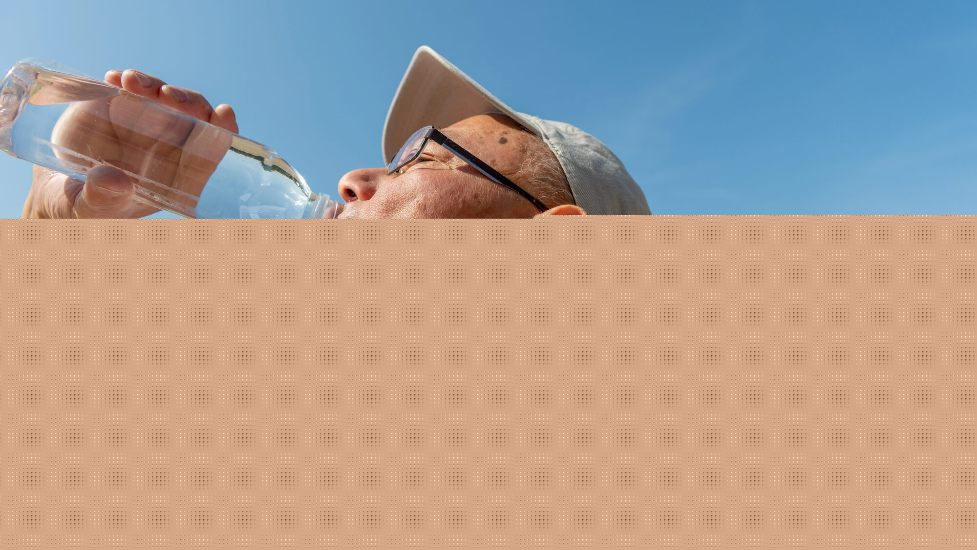 Weather warnings issued as temperatures set to hit 35C