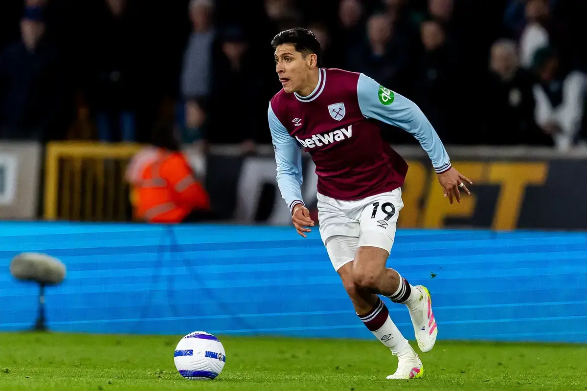 Race for West Ham midfielder hots up as Spanish side opens talks