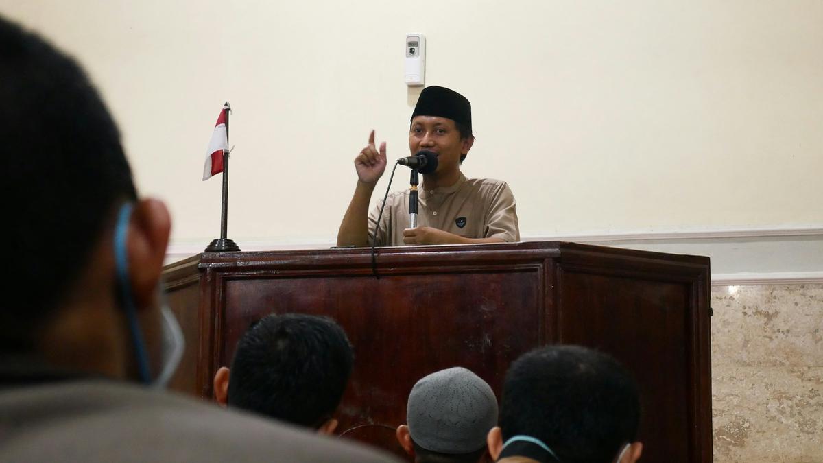 7 Contoh Materi Kultum Singkat tentang Adab kepada Orang Tua, Menggapai Ridha Allah