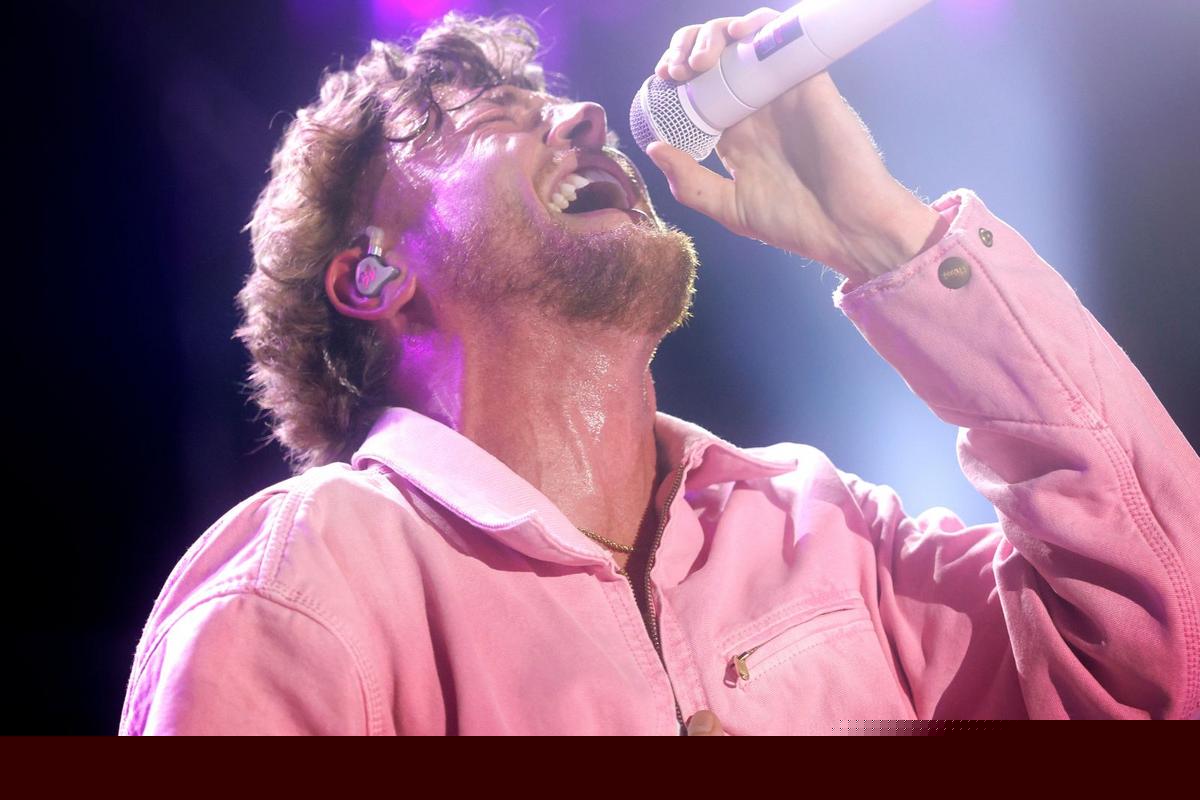 Bailey Zimmerman Cancels International Tour, Focusing On Family
