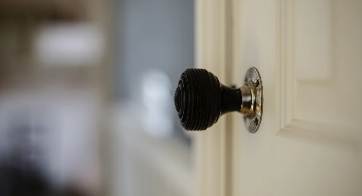 Phony real estate agent scammed would-be renters out of $25K, Manhattan DA says