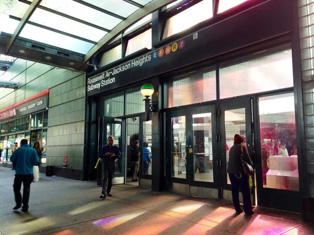 Briarwood man busted for allegedly stabbing woman on E train in Jackson Heights: NYPD