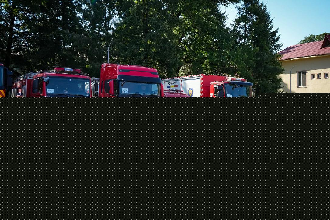 First contingent of 40 Romanian firefighters stationed in Greece to help battle forest fires