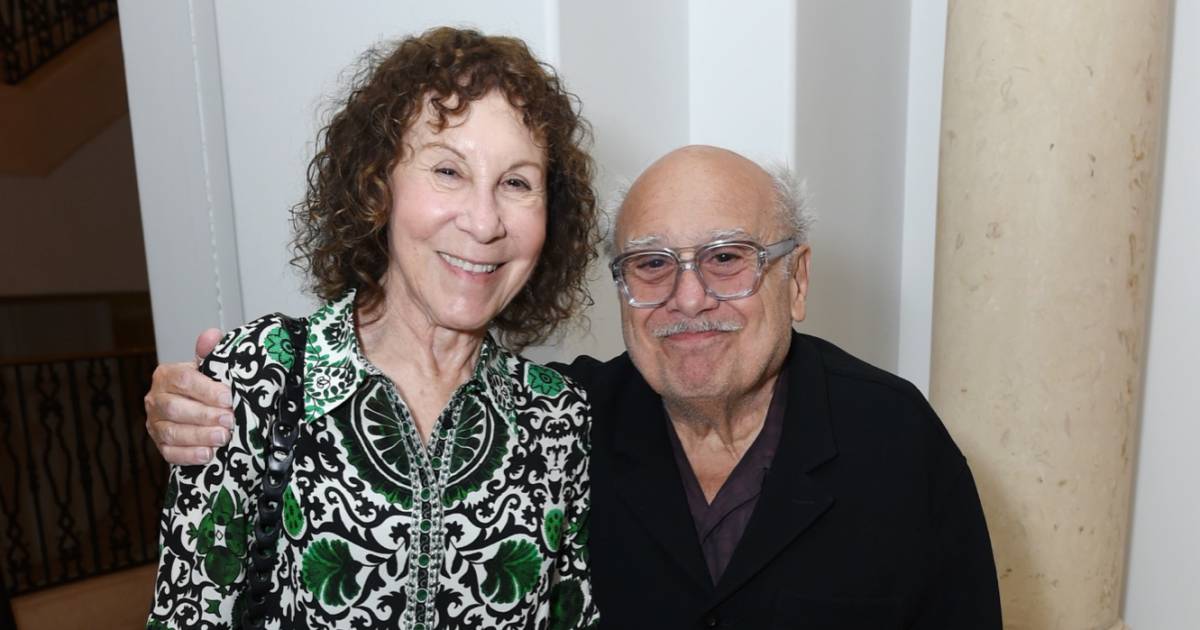 Danny DeVito Explains Why He and Rhea Perlman Haven't Divorced Despite Split