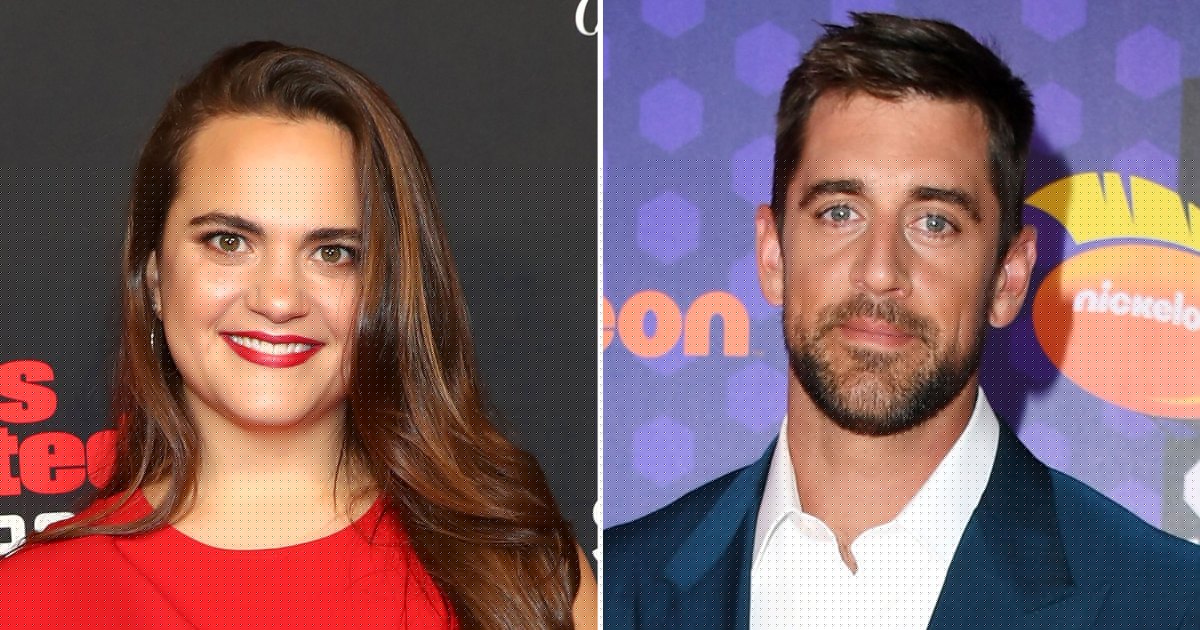 Podcaster Calls Out ‘Hypocritical’ Aaron Rodgers: ‘Desire to Be Relevant’
