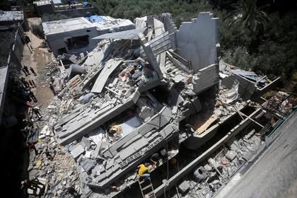 Gaza aid deliveries become ‘death traps’ as west faces growing condemnation over Israeli assault