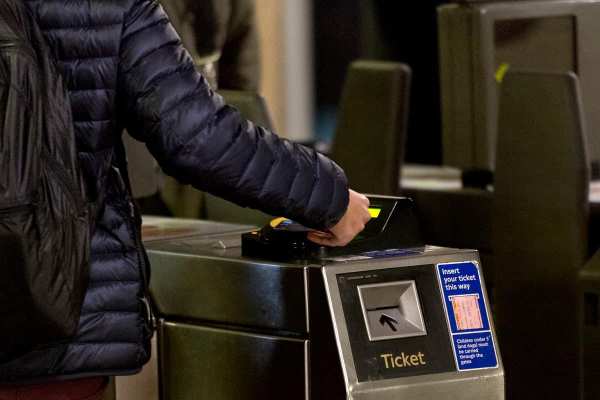 City Hall bosses are being 'rewarded for failure' over fare dodging, London Tory claims