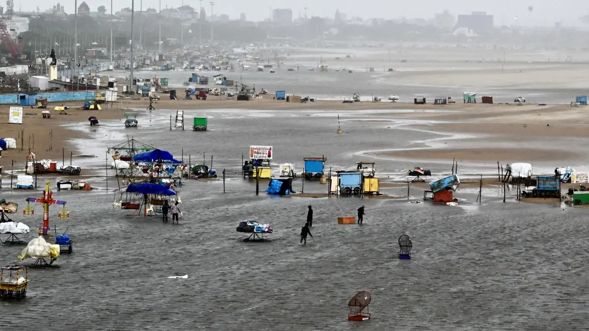 Chennai's Marina Beach sees intense sea turbulence amid heavy rain alert