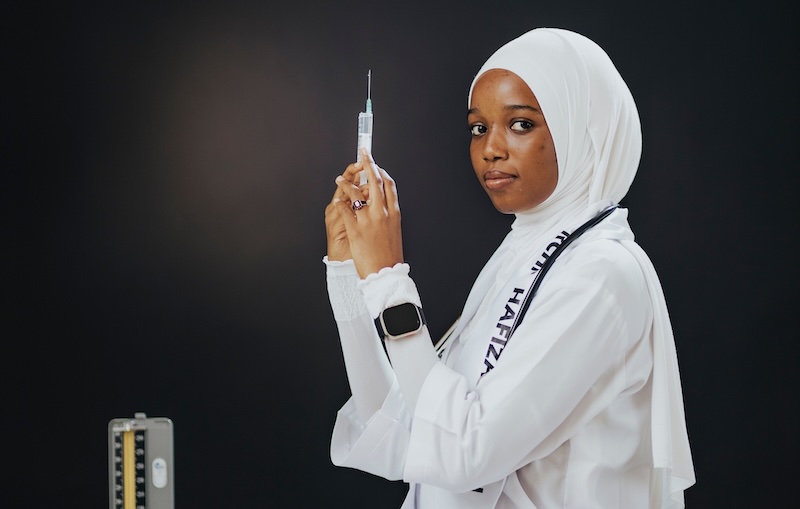 Govt approves white veil for Muslim health trainees