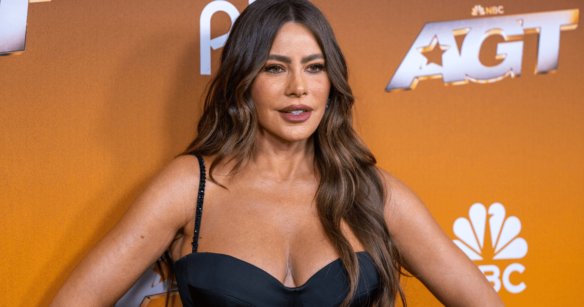 Sofia Vergara Slays in Paris on a Night Out & Fans Can’t Stop Gushing