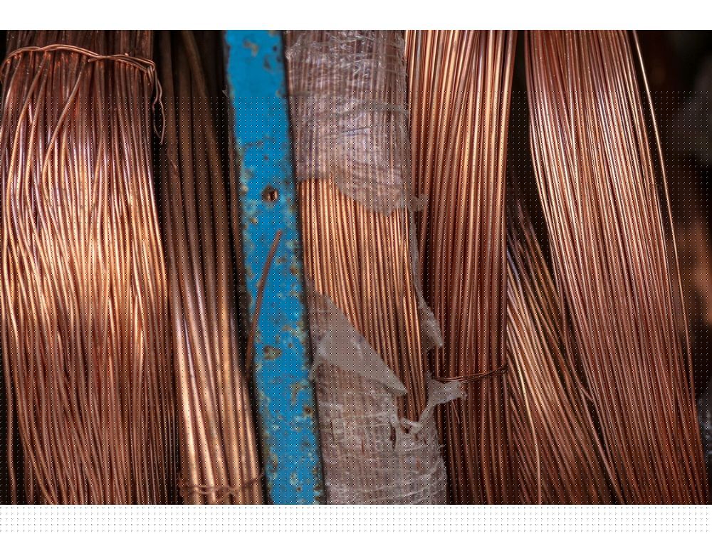 Copper Sinks as Frenzy in China Ebbs at Close of Turbulent Week