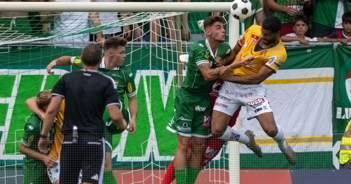 Bundesliga im TICKER - LIVE: Kann Austria Lustenau gegen Ried überzeugen?