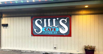 People Drive From All Over Utah To Eat At This Mom-And-Pop Cafe