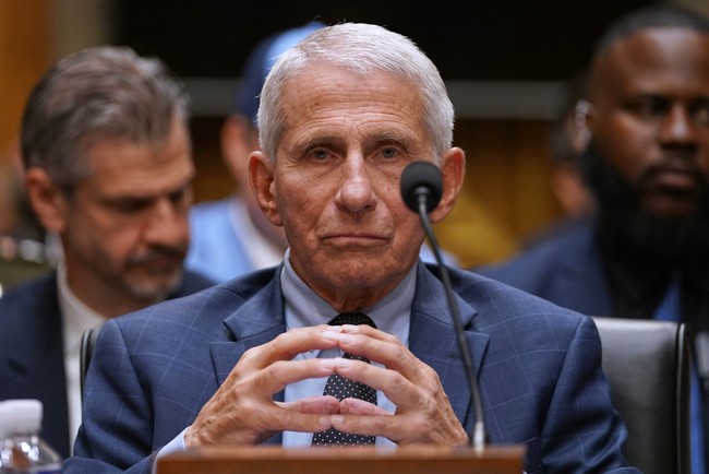 Eagles Defensive Coordinator Mocks Dr. Fauci to Escape a Reporter's Question