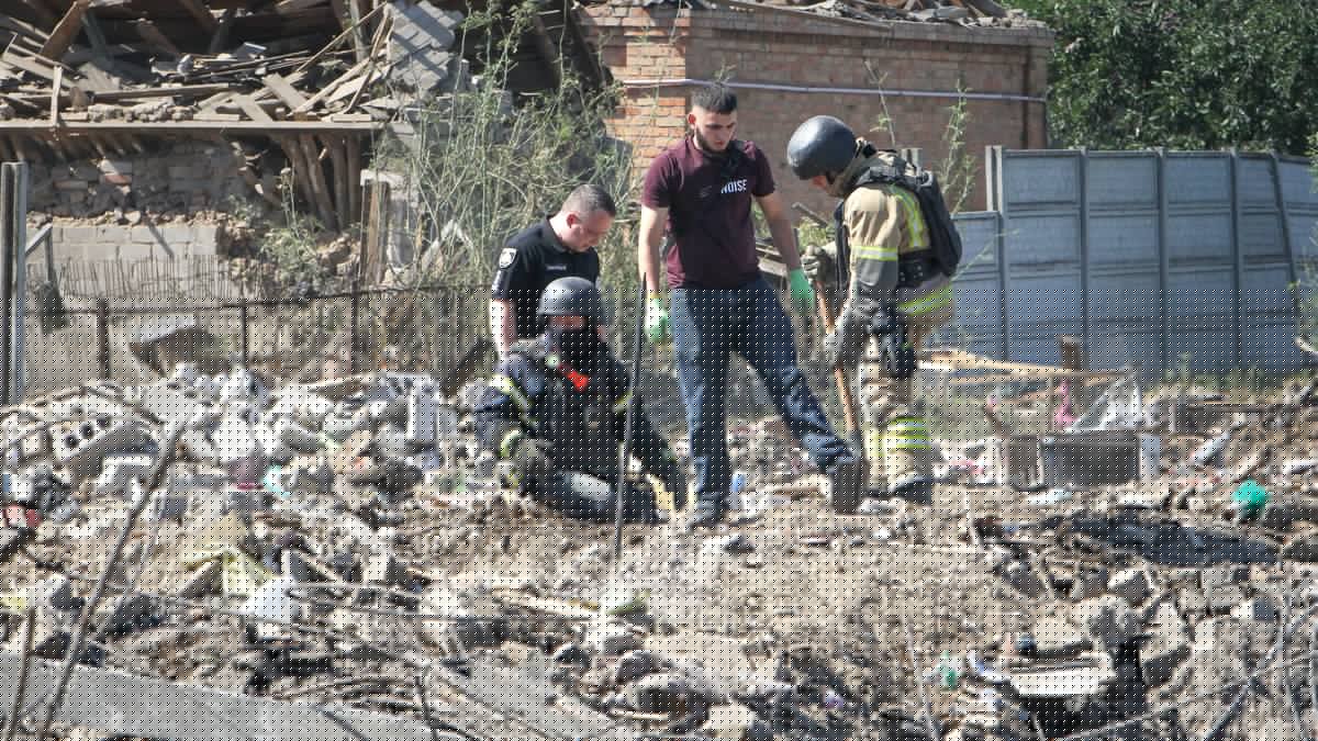 Guerre en Ukraine : Volodymyr Zelensky accuse la Corée du Nord d'avoir fourni à la Russie le missile qui a tué six membres d'une même famille