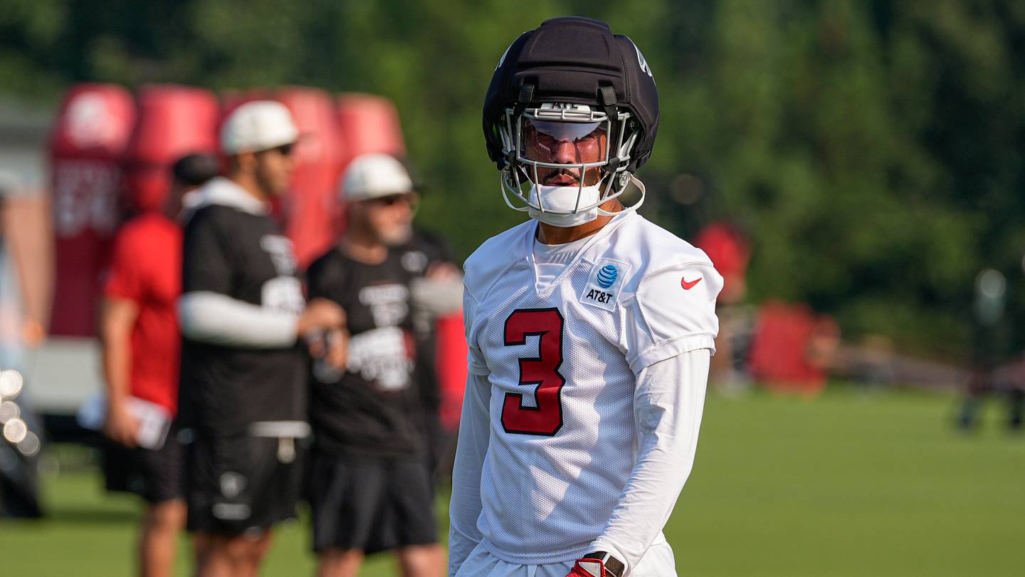 Falcons have one contract decision remaining after Bijan Robinson extension