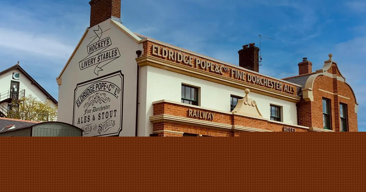Historic Hampshire pub reopens under new management