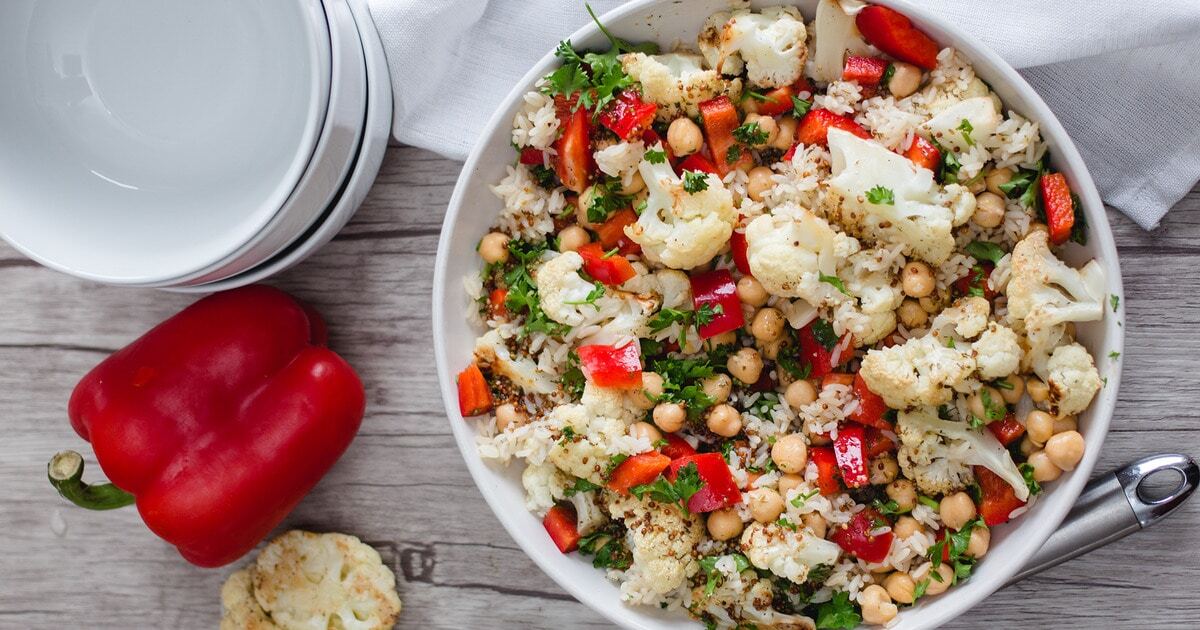 Easy Greek Cauliflower Salad With Lemony Vinaigrette
