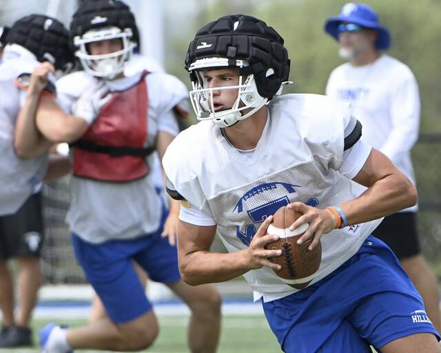 High school football roundup for Oct. 3, 2025: Trinity upsets No. 1 Thomas Jefferson