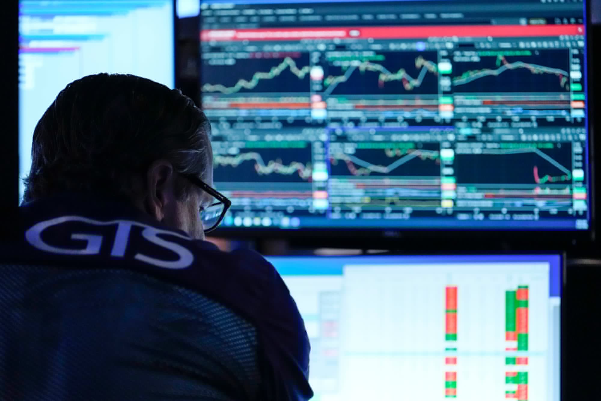 US markets poised to open with gains and oil prices slide again as Trump bashes Big Oil