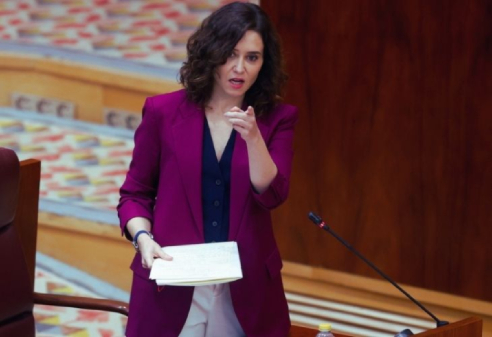 Díaz Ayuso convierte la tragedia de Gaza en munición política en la Asamblea