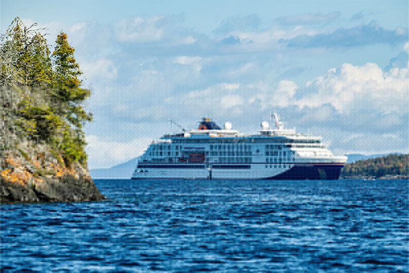 Hapag-Lloyd Unveils Premiere Itineraries for 2027-28 Season