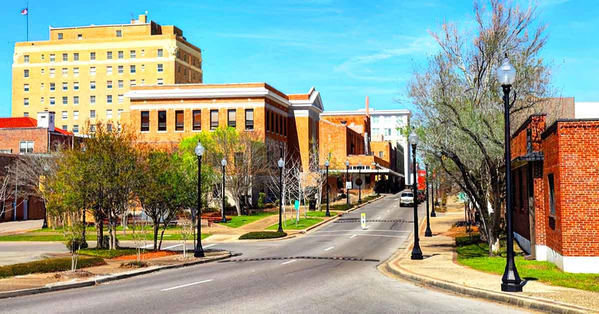 The Underrated Town In Mississippi Where Rent Averages Just $775 A Month