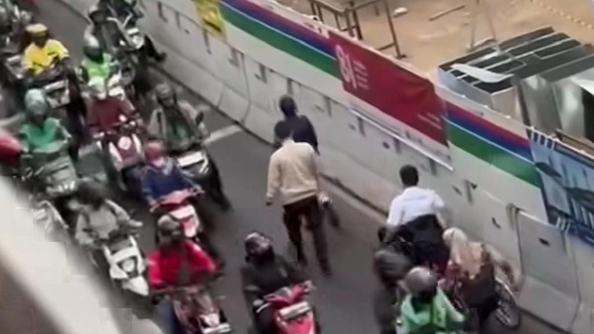 Pramono Siapkan Lift Disabilitas Usai Aksi Pramusapa Viral