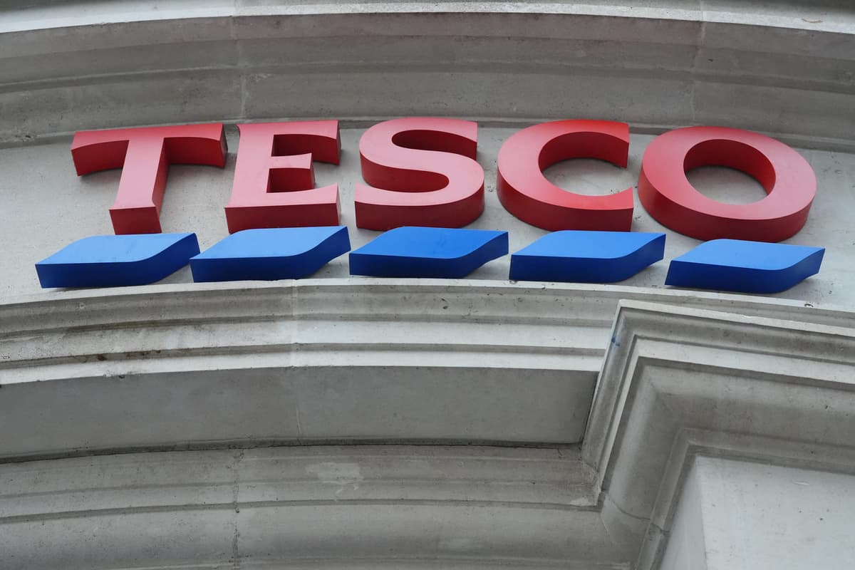 Tesco lifts profit outlook after lowered prices boosts trading
