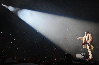 R&B star’s announcement that he may only have months to live has fans sending prayers