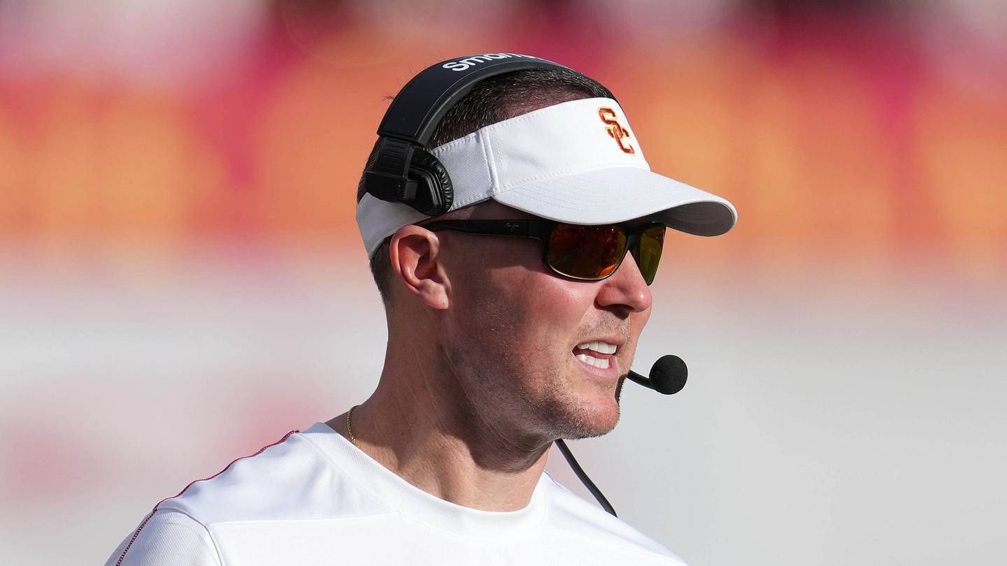 USC Trojans Predicted to Land Elite Quarterback Recruit
