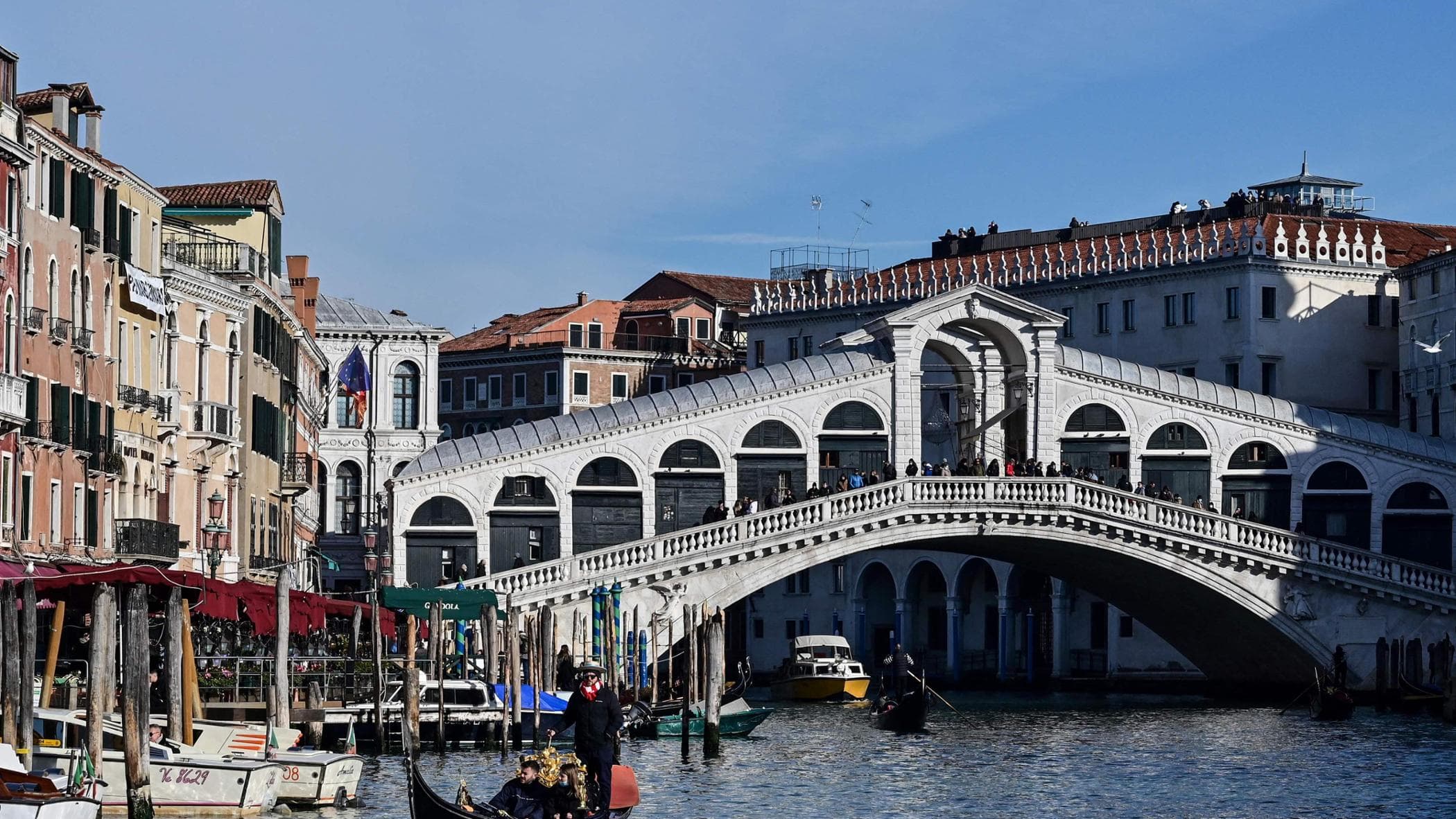 Venezia, scivola mentre si immerge nel Canal Grande, morto cinese di 32 anni