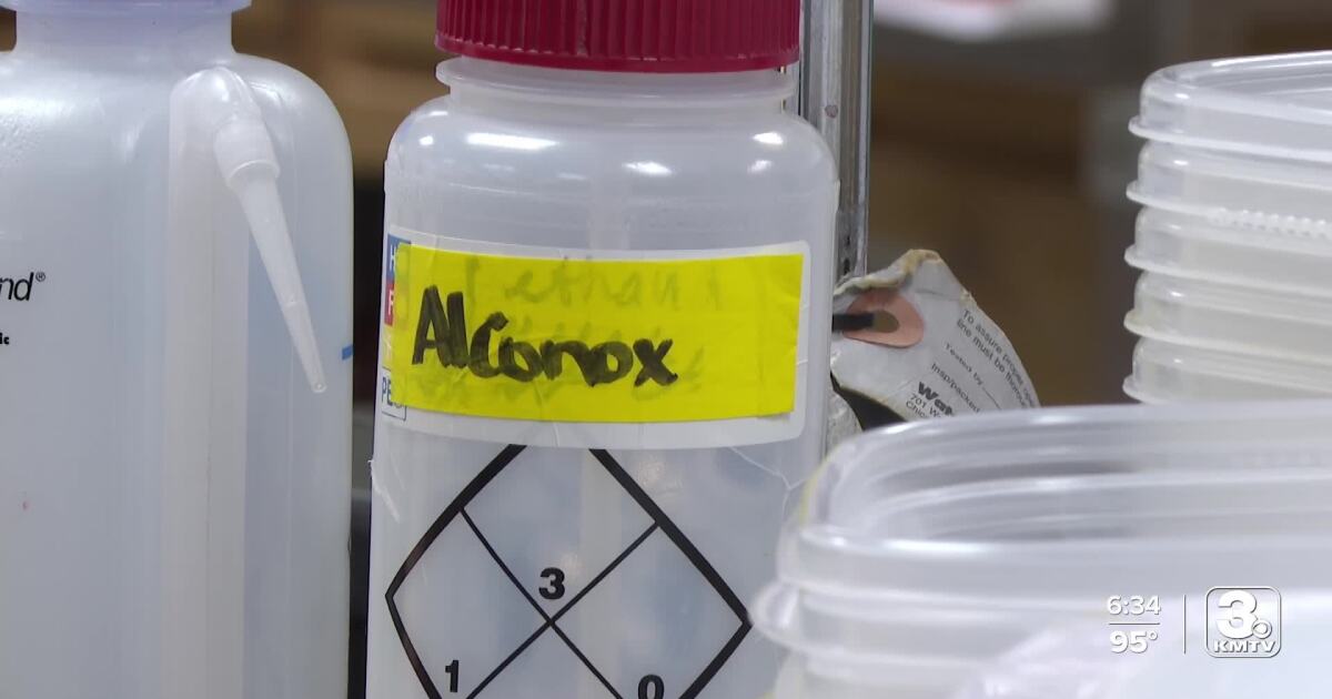 Middle school students explore hands-on chemistry at Creighton University summer camp