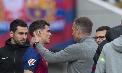 Gavi (21) monta el lío en Barcelona por la salida de Dro al PSG: culpa a Flick a la cara por no sacarle