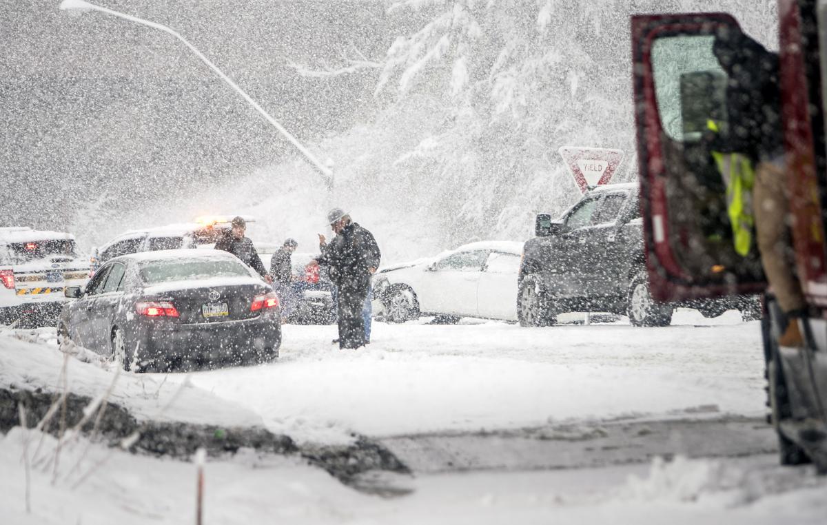 Massive Car Crash Shuts Down New York State Thruway