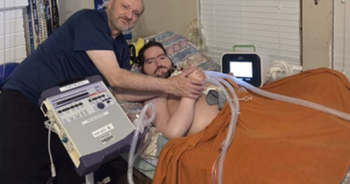 Disabled man dies as caretaker father remains in ICE custody in Dallas