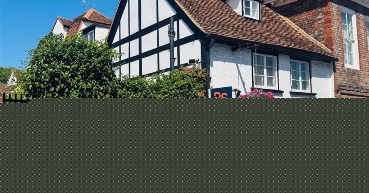 Henley cottage believed to be more than 400 years old on the market