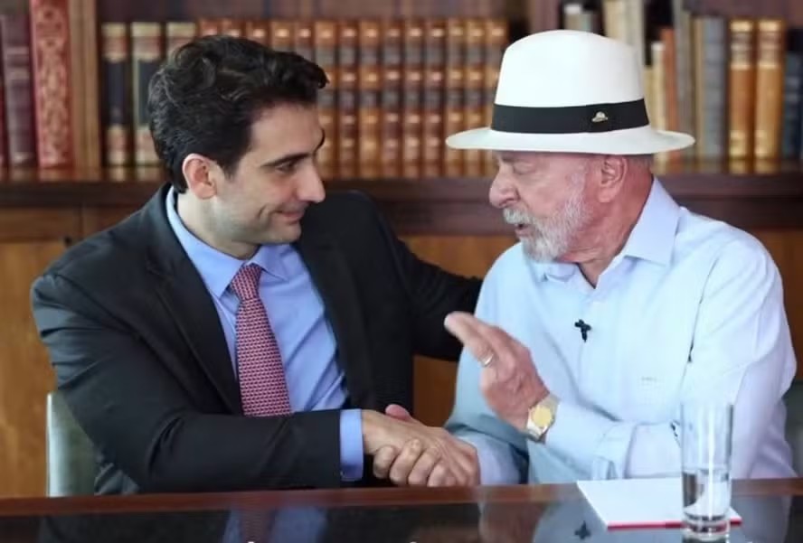 Damares aciona PGR para investigar reunião 'secreta' entre Lula, Vorcaro e Galípolo
