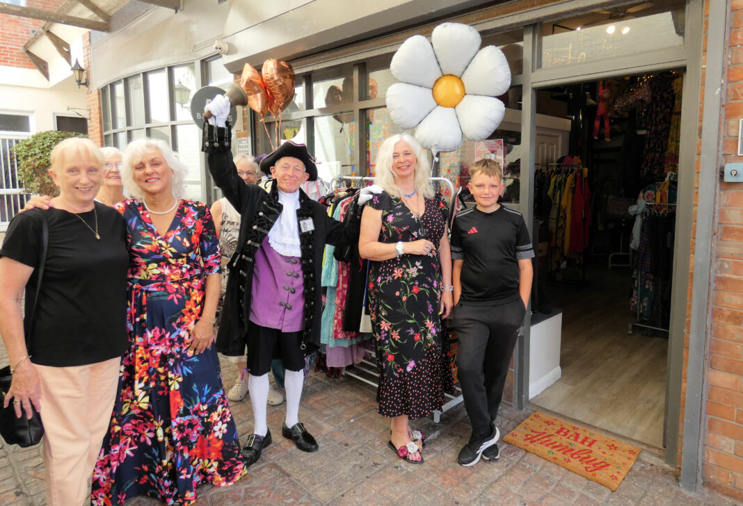 New clothing and gifts shop in Burnham‑On‑Sea town centre sees busy opening day
