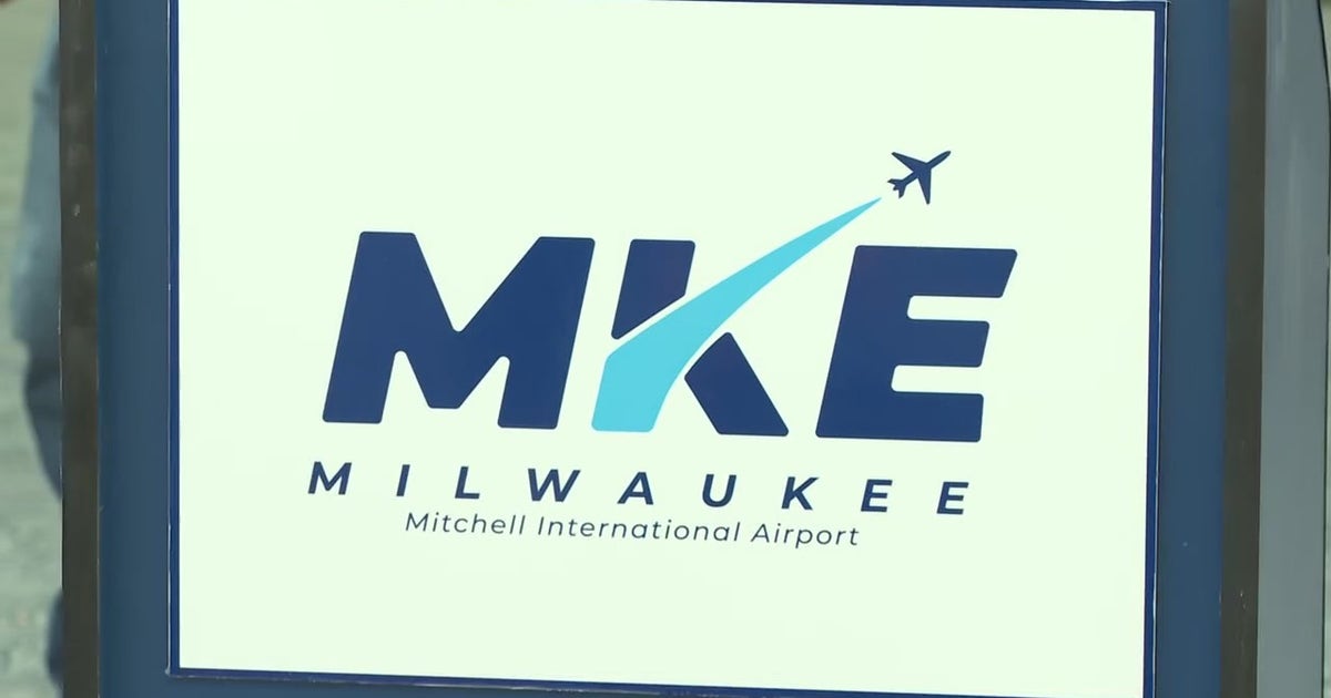 Disruptive passenger escorted off plane at Milwaukee Mitchell Intl. Airport