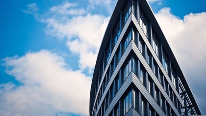 Investoři v Evropě mění strategie. Na vzestupu jsou joint ventures, akvizice a platformové investice