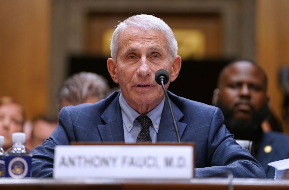 Fauci invoca la Quinta Enmienda y evita responder en audiencia del Senado sobre COVID-19