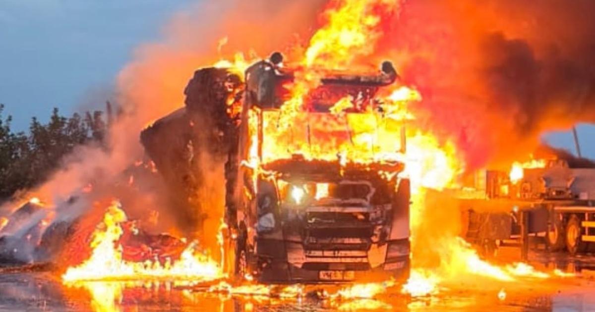 Dramatic picture shows HGV loaded with hay ablaze