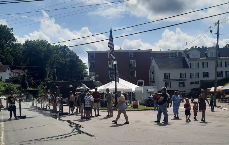 Blue skies, blueberries draw crowds to Wilton festival