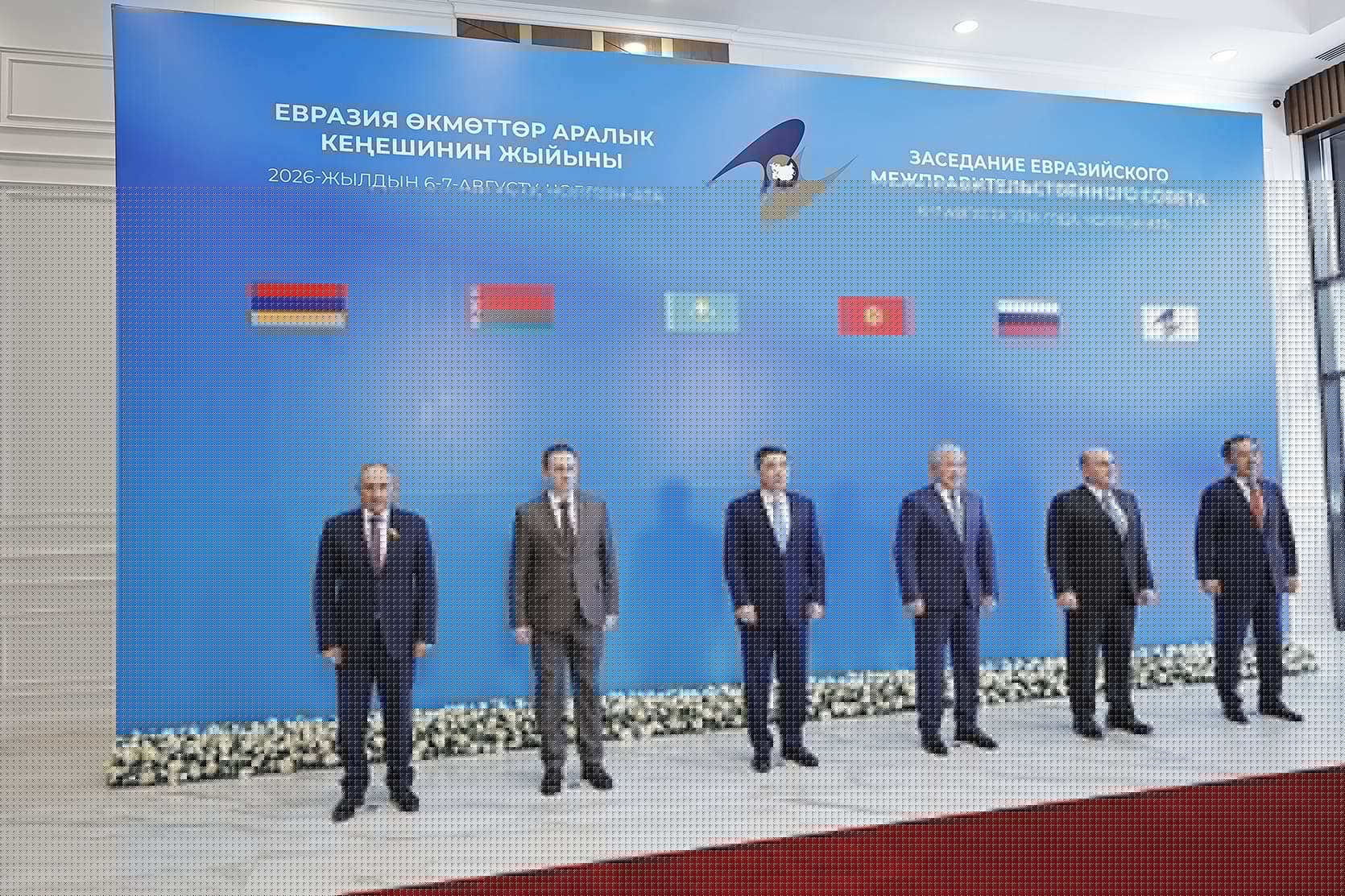 Moscou durcit le ton face à l’Arménie alors que Pachinian participe au sommet de l’UEE au Kirghyzstan