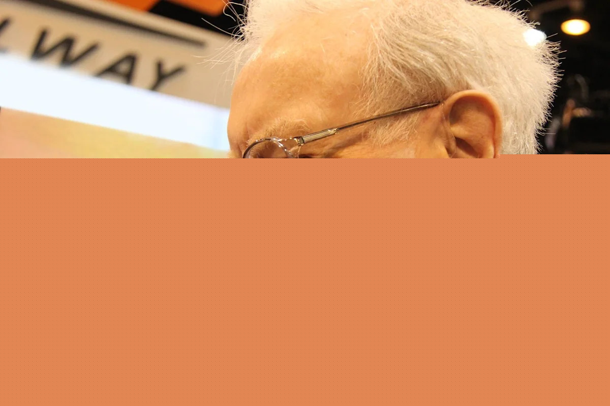 Warren Buffett Thinks Investors Are "Gambling" Right Now. Here's What Happened the Last Time He Uttered Those Words.